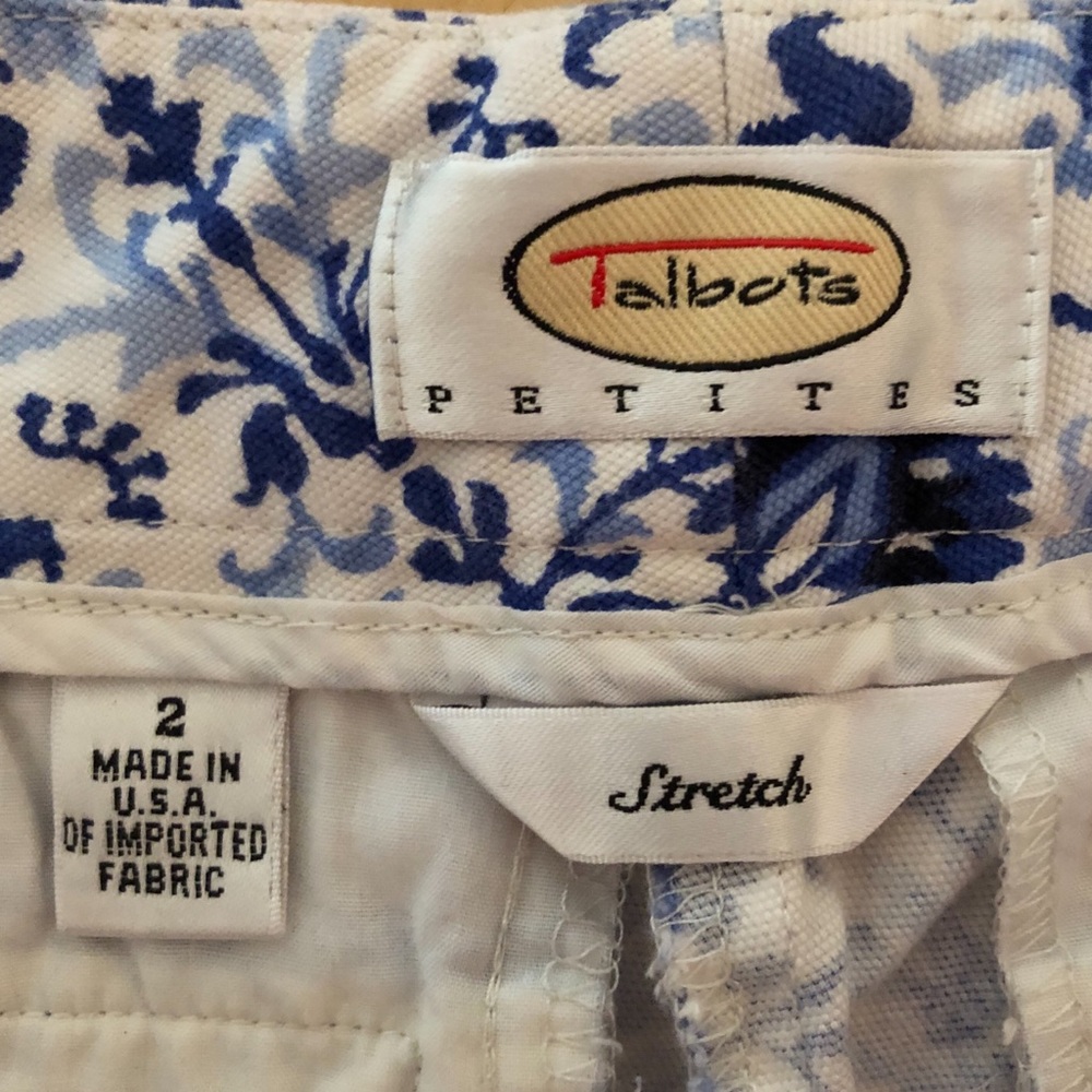Talbots Blue/White Pattern Capris Pockets 2p - image 3